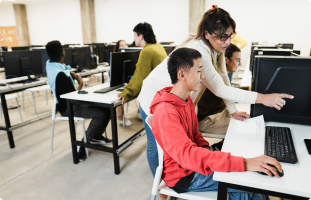 Làm thủ tục nhập học